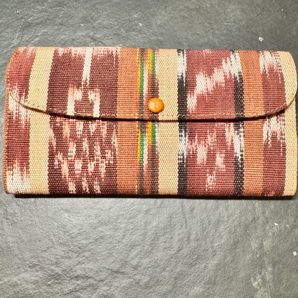 VTG Y2K Unique Woven Tribal Pattern Clutch Wallet with Leather Accents‎